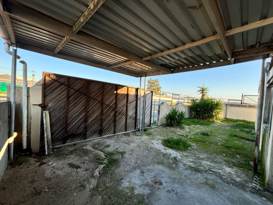 5 Bedroom Property for Sale in Russels Rest Western Cape